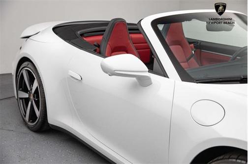 2025 Porsche 911 Carrera