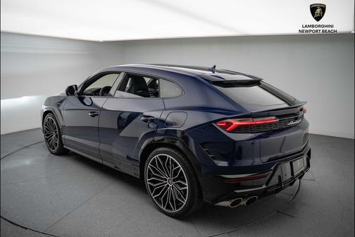 2025 Lamborghini Urus SE