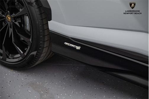 2024 Lamborghini Urus S