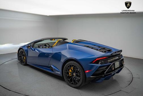 2023 Lamborghini Huracan EVO Spyder RWD