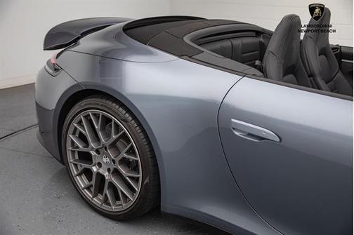 2025 Porsche 911 Carrera