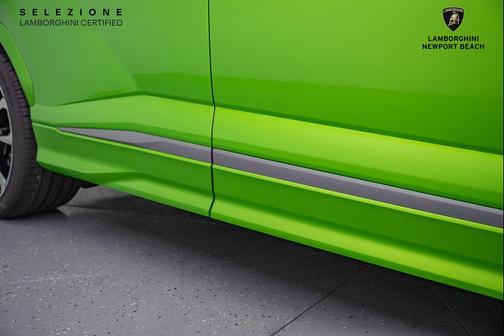 2022 Lamborghini Urus Base