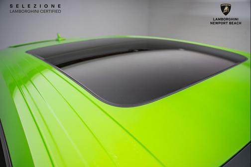 2022 Lamborghini Urus Base