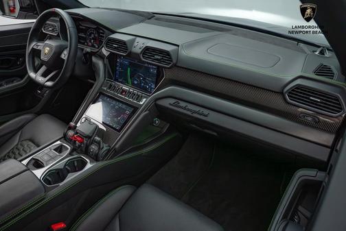 2024 Lamborghini Urus S