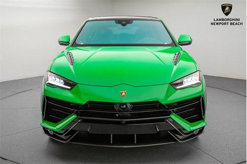 2023 Lamborghini Urus Performante