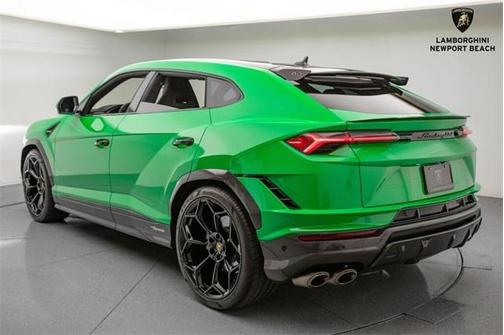 2023 Lamborghini Urus Performante