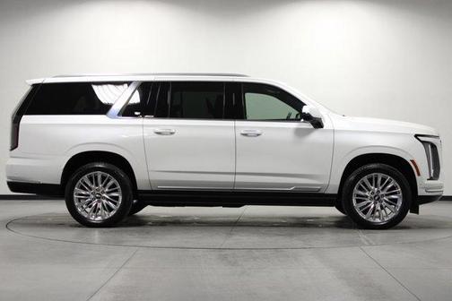 2025 Cadillac Escalade ESV Premium Luxury