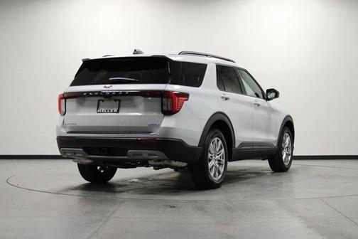 Space White Metallic 2026 Ford Explorer Active