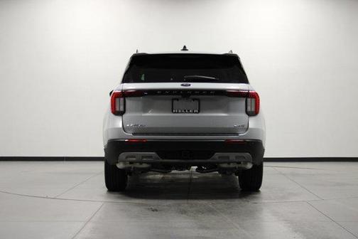 Space White Metallic 2026 Ford Explorer Active