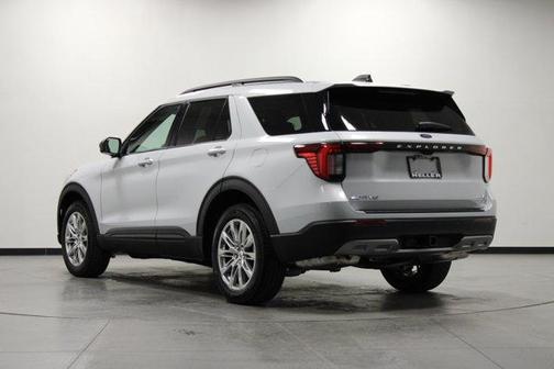 Space White Metallic 2026 Ford Explorer Active