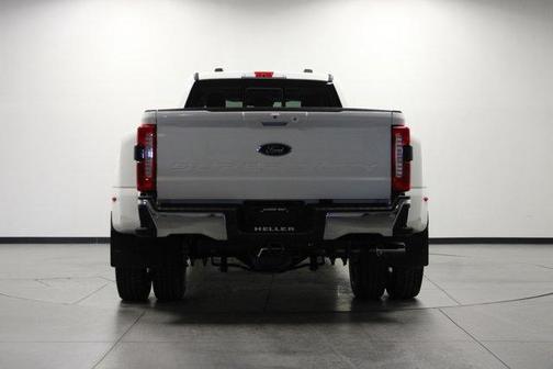 Star White 2026 Ford F-350 Lariat Super Duty