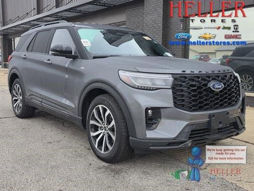 2025 Ford Explorer ST-Line
