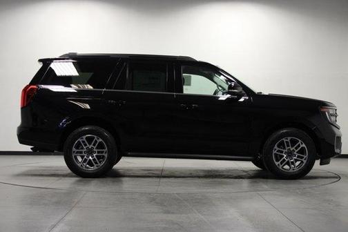 Agate Black Metallic 2026 Ford Expedition Active