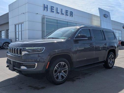 2023 Jeep Wagoneer Base