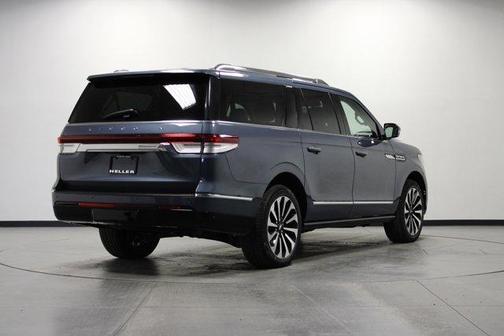 2023 Lincoln Navigator L Reserve