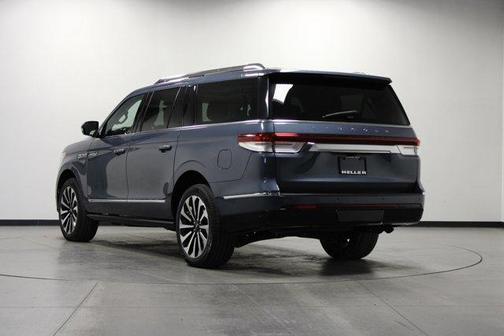 2023 Lincoln Navigator L Reserve