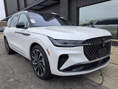 2024 Lincoln Nautilus Black Label