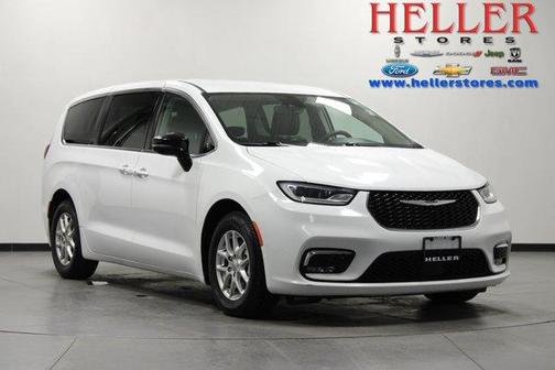 Bright White Clearcoat 2024 Chrysler Pacifica Touring-L