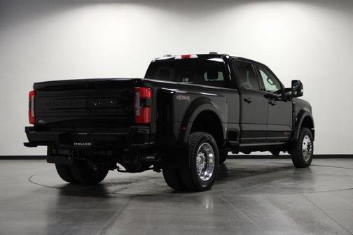 2025 Ford F-450 Platinum