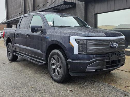 2024 Ford F-150 Lightning LARIAT