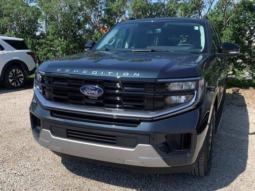 Stone Blue Metallic 2026 Ford Expedition Platinum