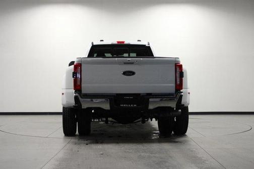 2024 Ford F-350 Lariat Super Duty