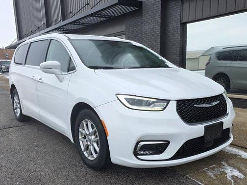 2022 Chrysler Pacifica Touring-L