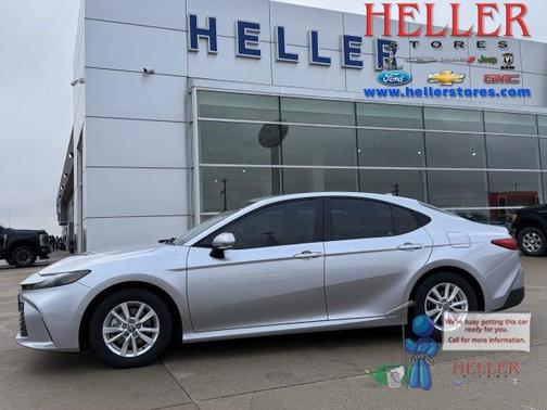 2025 Toyota Camry LE