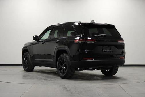 2024 Jeep Grand Cherokee Laredo