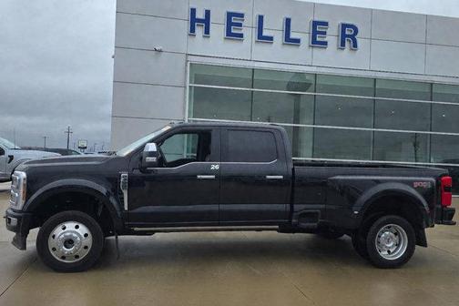 Agate Black Metallic 2025 Ford F-450 Platinum