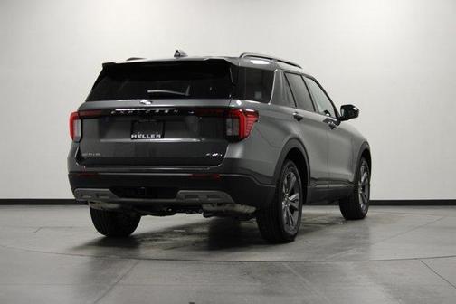 Carbonized Gray Metallic 2026 Ford Explorer Active