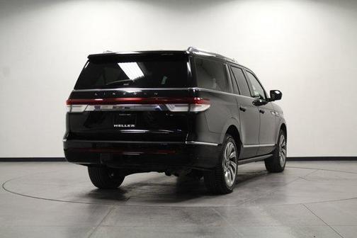 2023 Lincoln Navigator L Reserve