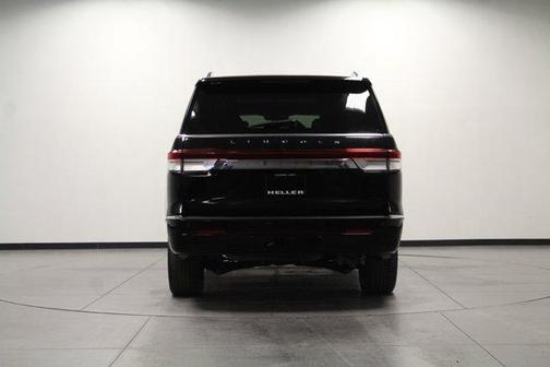 2023 Lincoln Navigator L Reserve