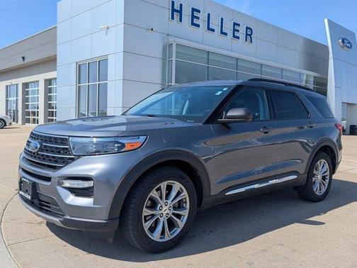 Carbonized Gray Metallic 2021 Ford Explorer XLT