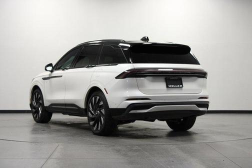 2024 Lincoln Nautilus Reserve