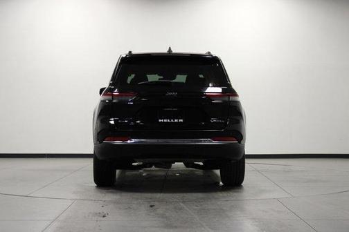 Diamond Black 2023 Jeep Grand Cherokee Limited
