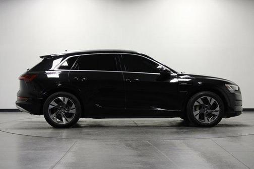 2021 Audi e-tron Premium