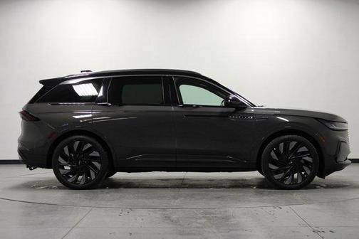 2024 Lincoln Nautilus Black Label