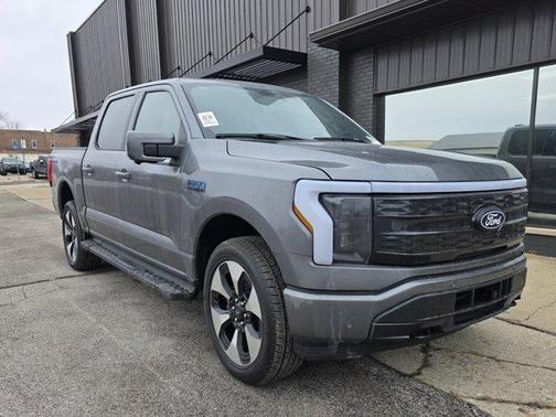 2025 Ford F-150 Lightning Platinum