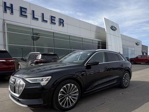 2019 Audi e-tron Prestige