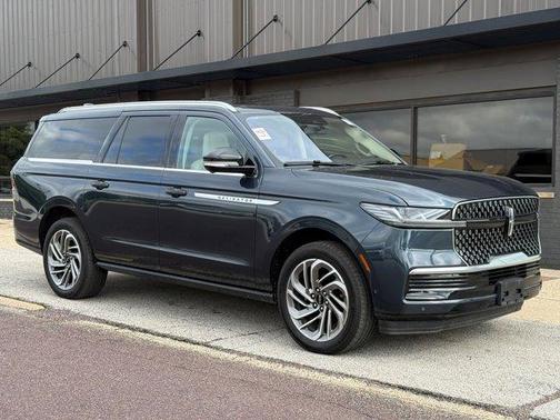 Flight Blue 2025 Lincoln Navigator L Reserve