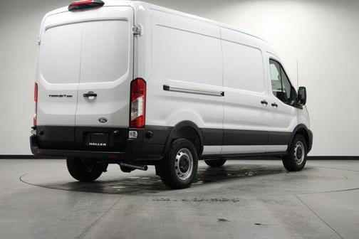 2026 Ford Transit-250 148 WB Medium Roof Cargo