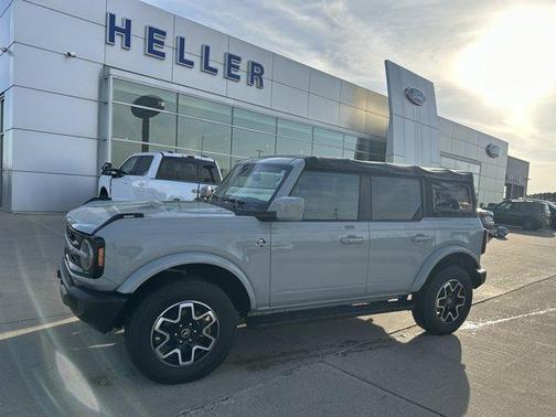 2022 Ford Bronco Outer Banks