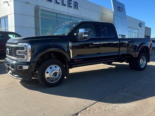 2025 Ford F-450 Platinum