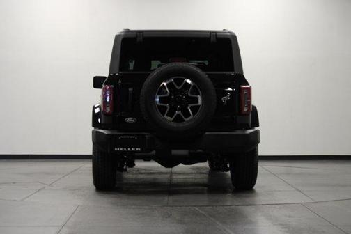 Shadow Black 2026 Ford Bronco Outer Banks
