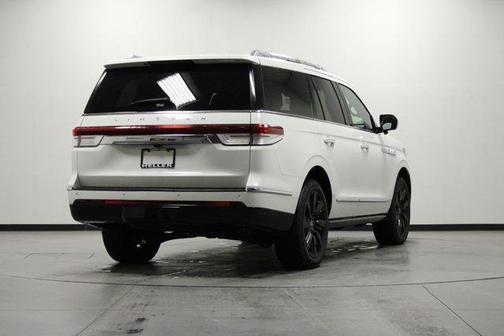 Pristine White 2023 Lincoln Navigator Reserve