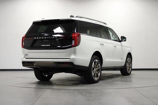 Star White 2026 Ford Expedition King Ranch