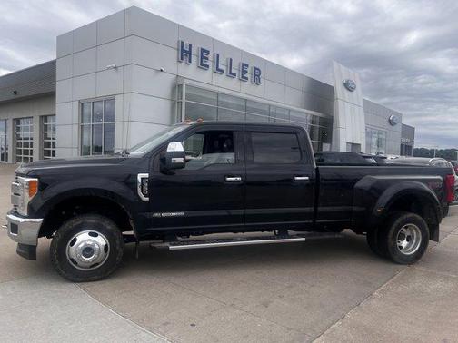 Black Metallic 2019 Ford F-350 Lariat Super Duty