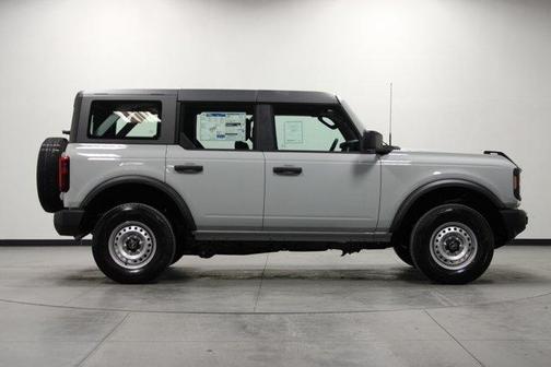 Avalanche Gray 2026 Ford Bronco Base