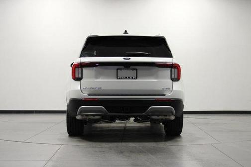 Star White 2026 Ford Explorer Platinum